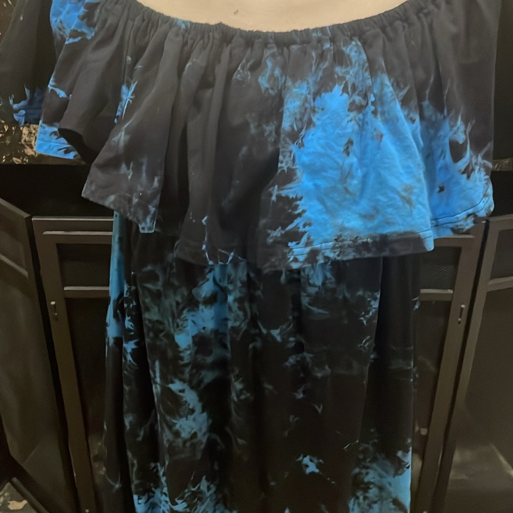 Aliling dress - Picture 2 of 9
